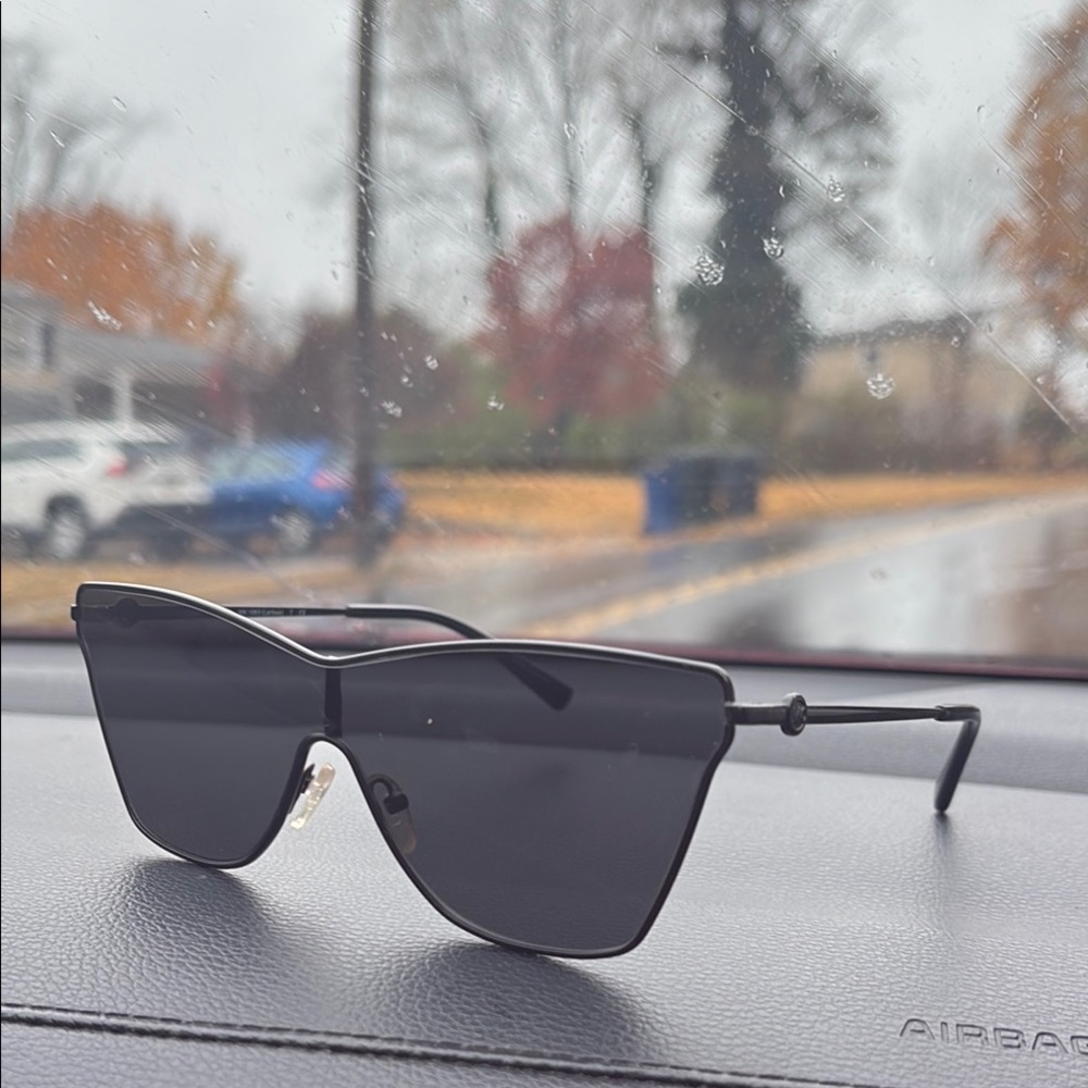Black Cat-Eye Sunglasses